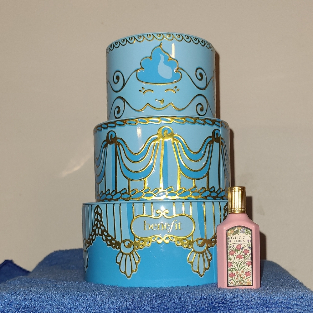 Benefit Blue and Gold Tin For Gift Set With  Mini Bonus